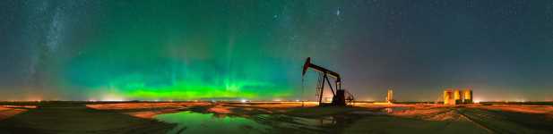 North Dakota - Oil Pump Silhouette and The Aurora - 360